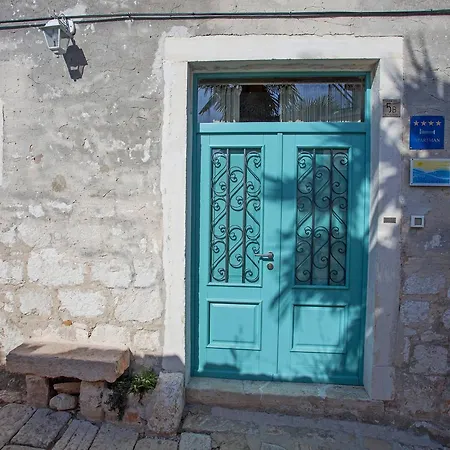 Azzurra *